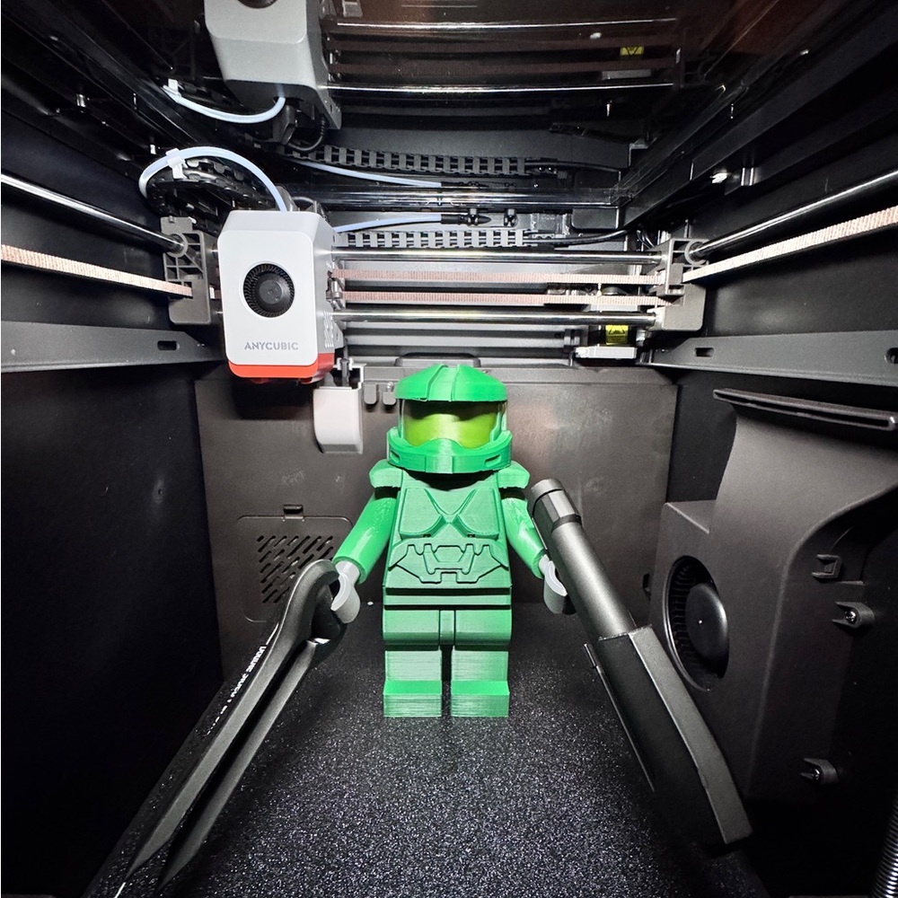 3D Printed LEGO Halo Master Chief (With Two weapons)